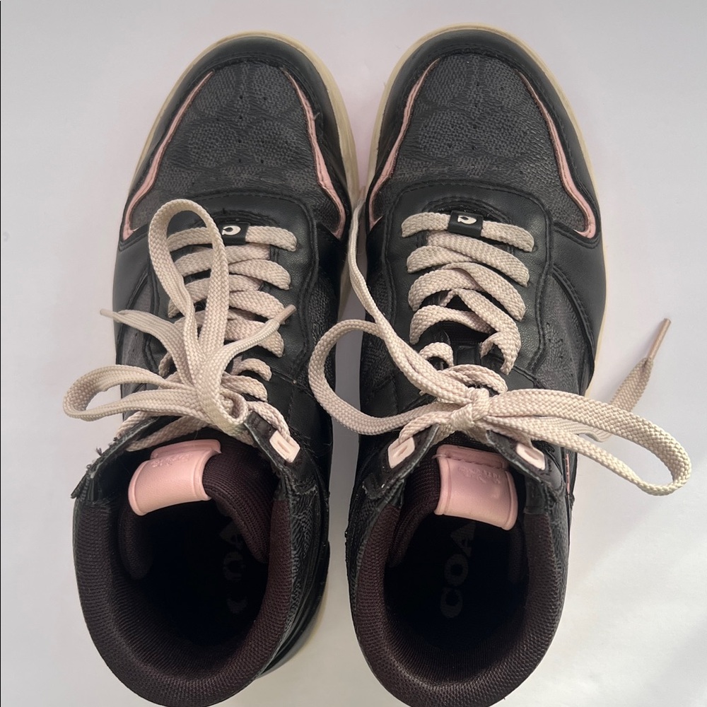 Coach Black and‎ Pink Leather Hi Top Sneakers Size 8B
CD304 - Picture 11 of 14